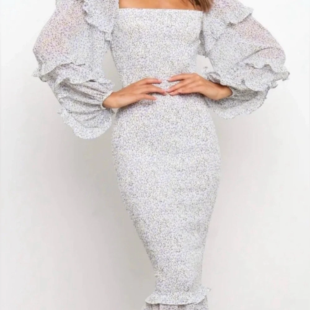 Petal and Pup Leia Long Sleeve Midi Bodycon Square Neck Grey Dress US 2 - Picture 2 of 8